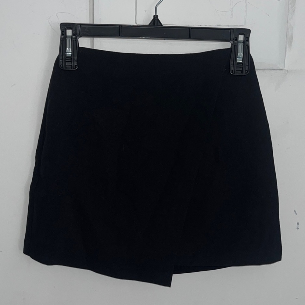 Abercrombie Black Mini Skort